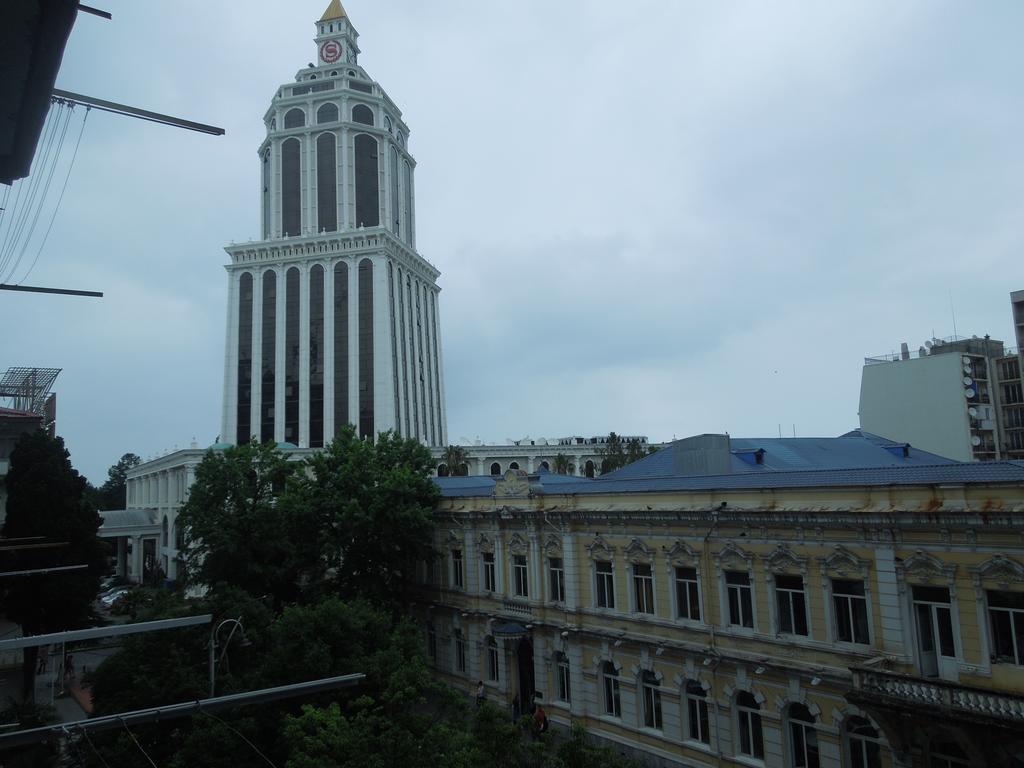 Nellie'S Apartment Batumi Exterior foto