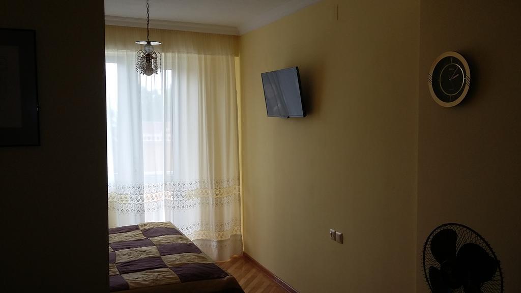 Nellie'S Apartment Batumi Exterior foto